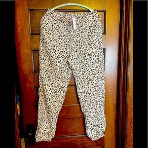 Victoria’s Secret - Easy Joggers - Pink Leopard - Tall M